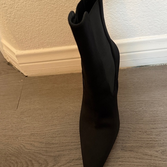 Good American Sleek Black Boots - Picture 8 of 8